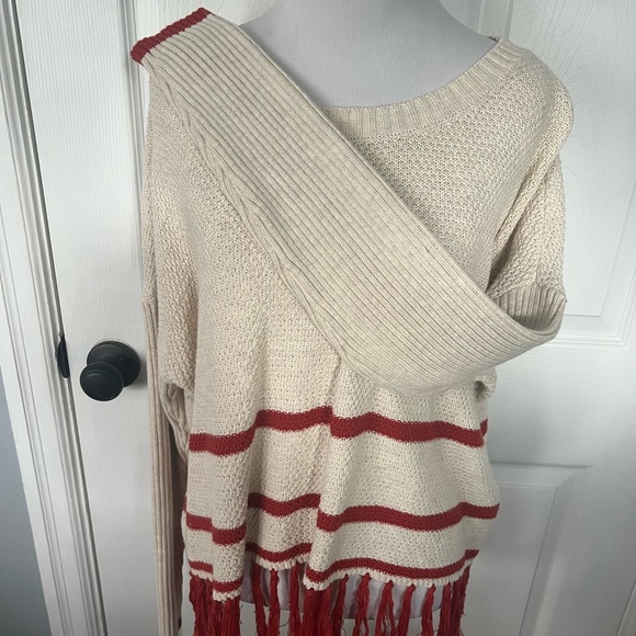 Minkpink Fringe Trim Cropped Sweater - Picture 4 of 16